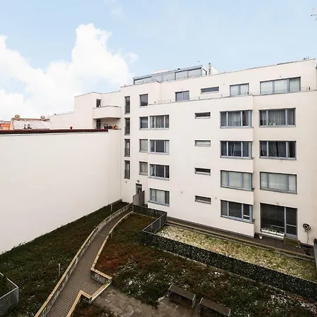 Mill Apartment *